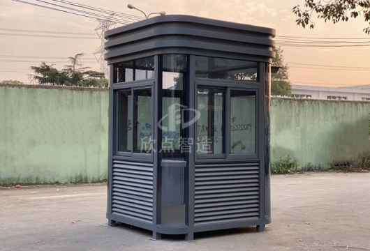 小區(qū)門口到底要不要保安崗亭？